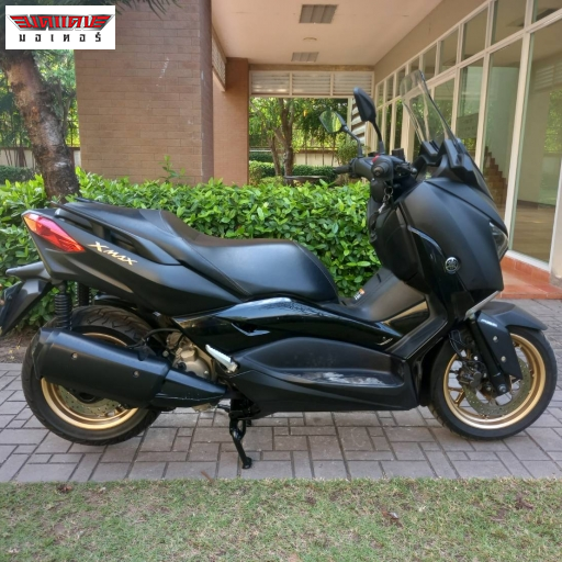 XMAX300